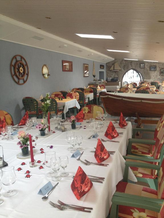 Hotel Du Port - Free Parking - Breakfast Included Estavayer-le-Lac Esterno foto
