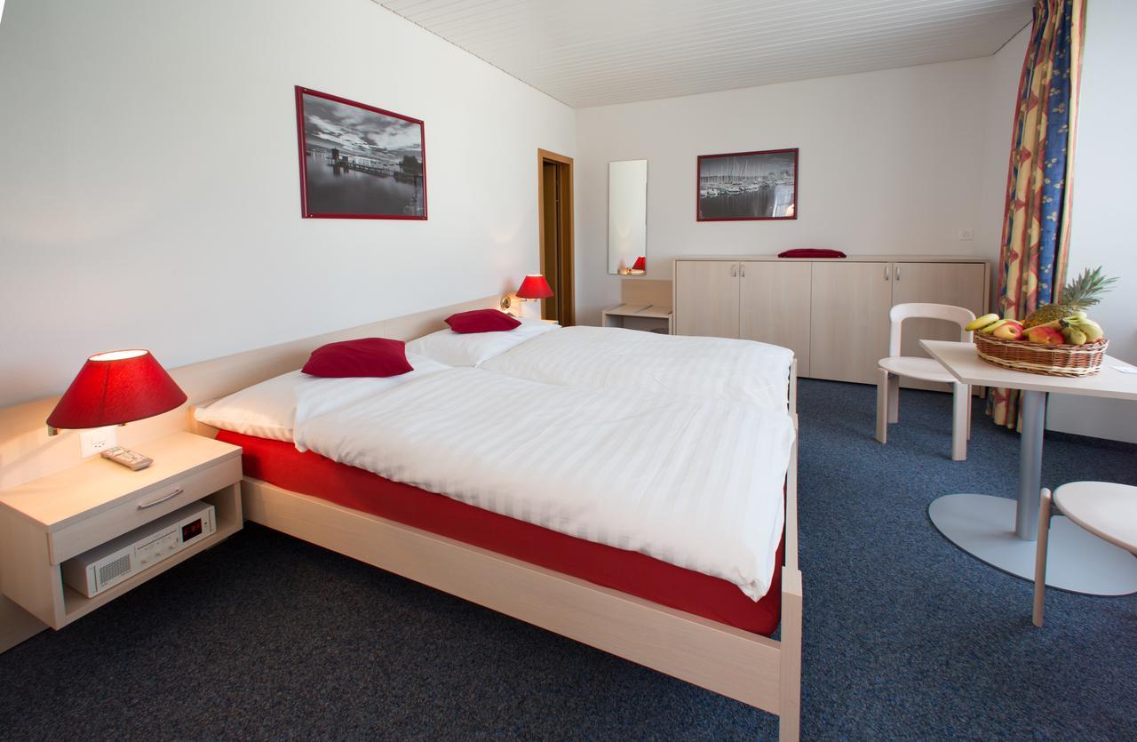 Hotel Du Port - Free Parking - Breakfast Included Estavayer-le-Lac Esterno foto